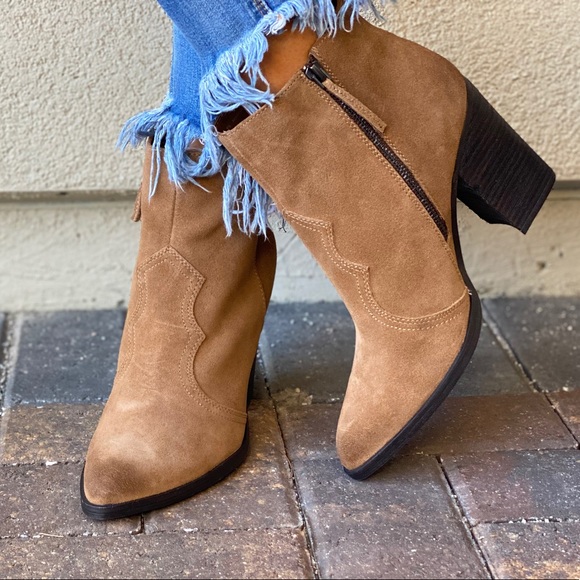 Genuine Leather Distressed Burnished Ankle Boots - Picture 4 of 11